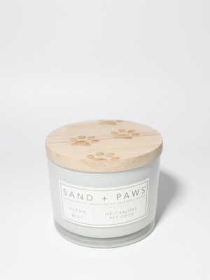 Sand + Paws Ocean Mist 12 oz scented candle