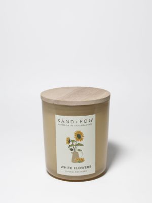 White Flowers 10 oz scented candle